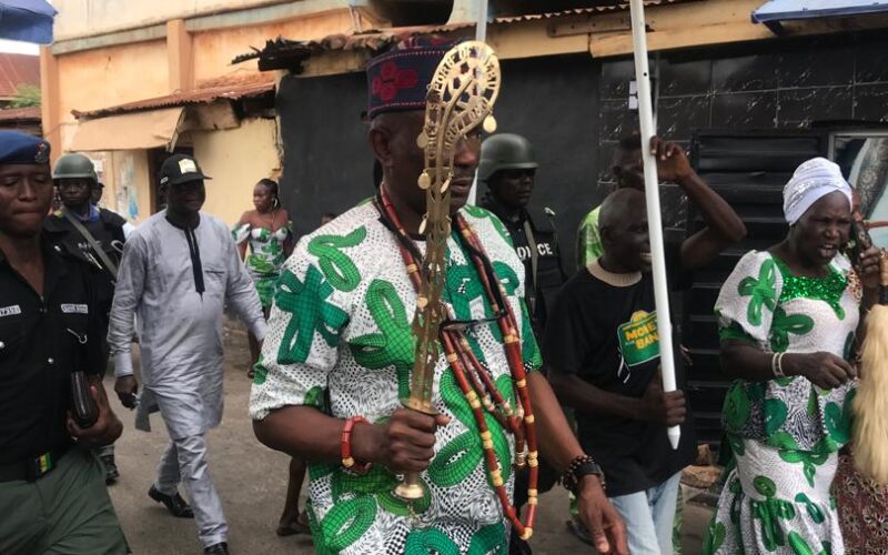 Honoring a Matriarch’s Legacy: Otunba Bamidele Akingboye Leads Cultural Procession for Late Mother